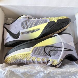 NIKE Sabrina Ionescu “Sabrina 1-Spark” Basketball Shoes